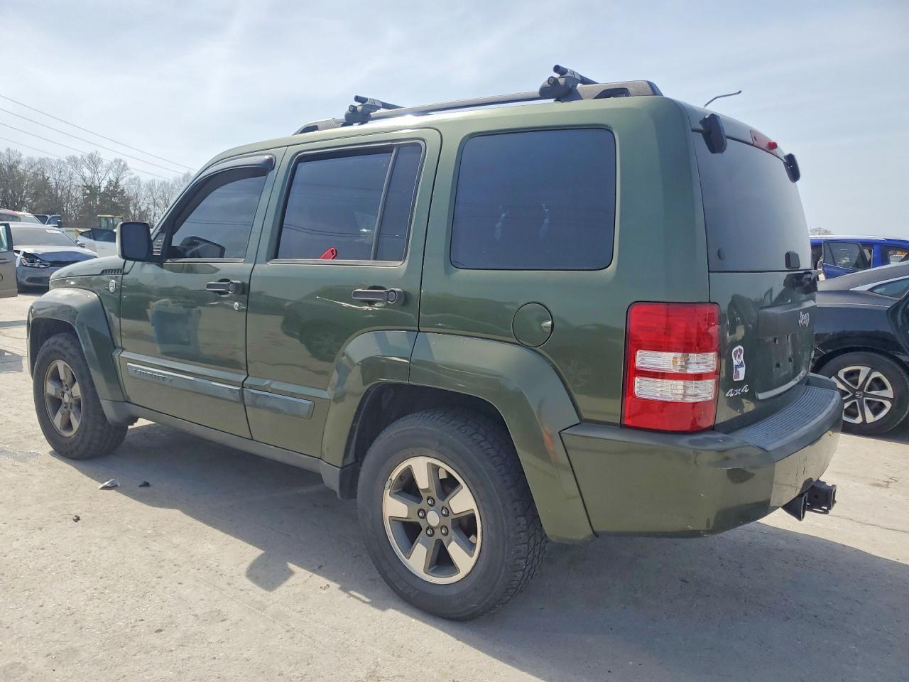 2008 Jeep Liberty Sport - Фото 2