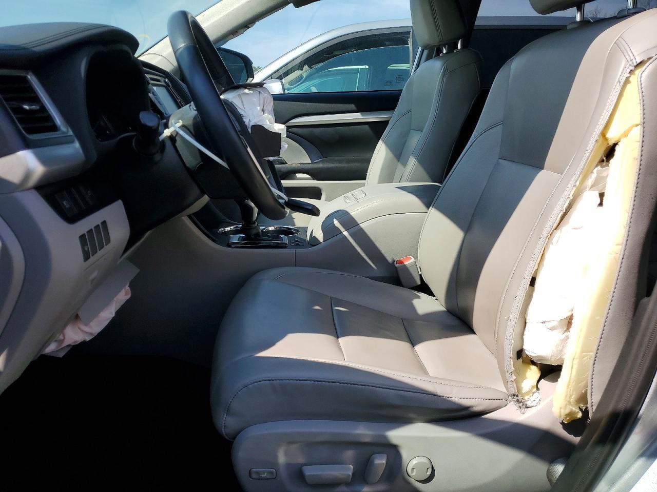 2019 Toyota Highlander Hybrid Xle - Image 7