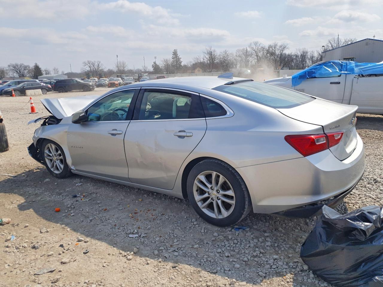 2017 Chevrolet Malibu Lt - Фото 2