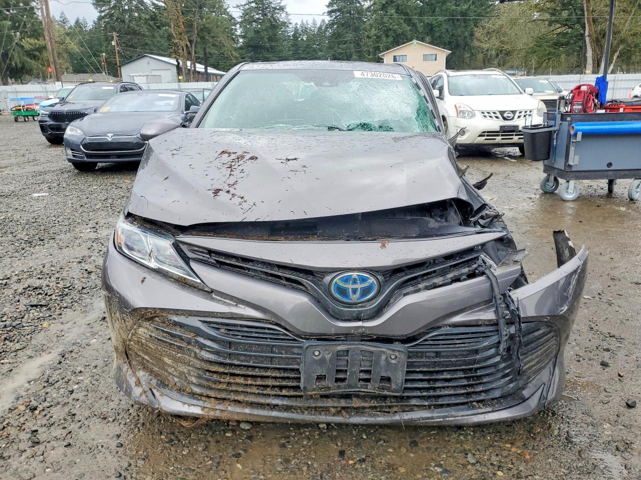 2020 Toyota Camry Hybrid Le - Фото 5