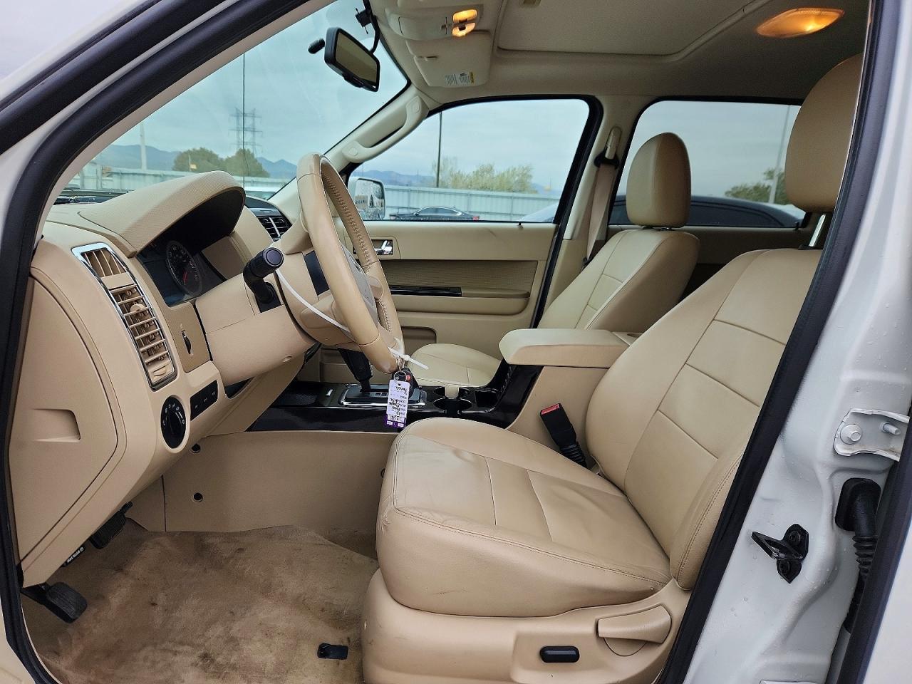 2010 Ford Escape Limited - Image 7