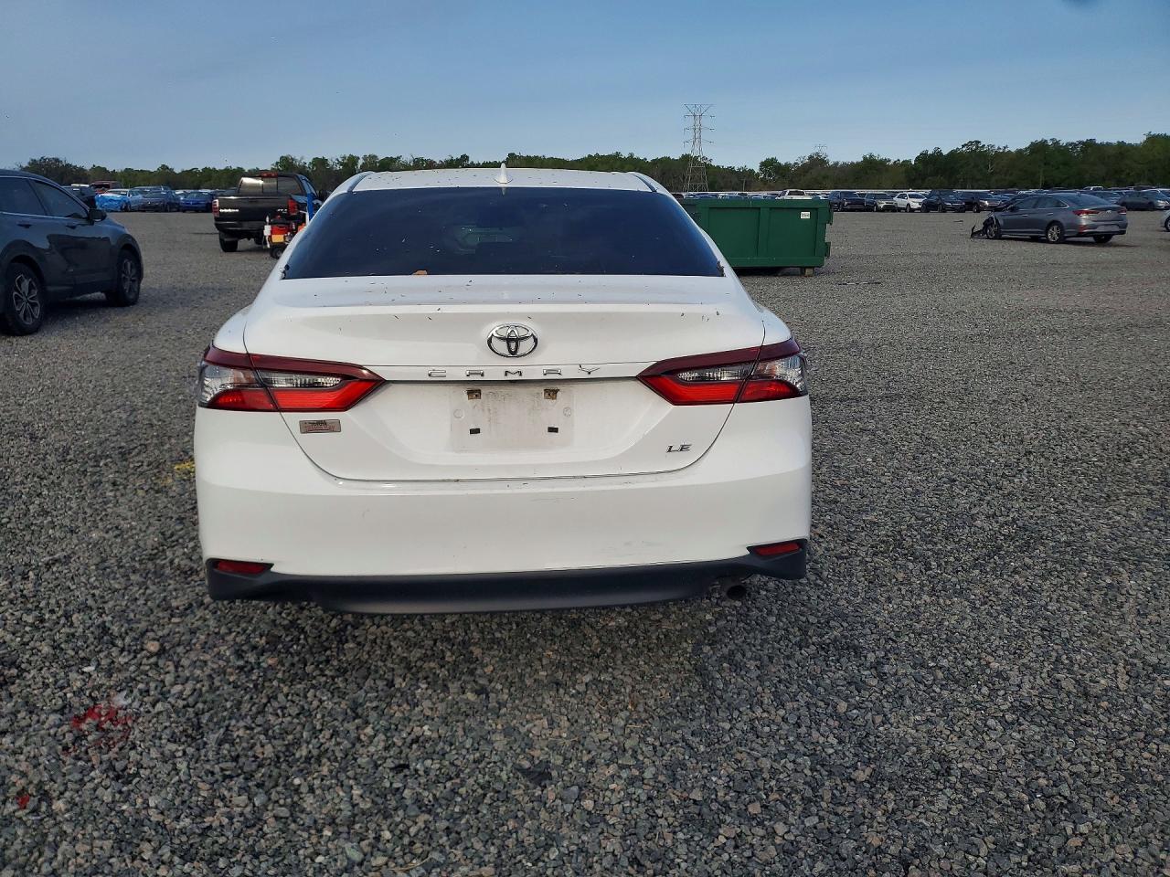 2023 Toyota Camry Le - Фото 6