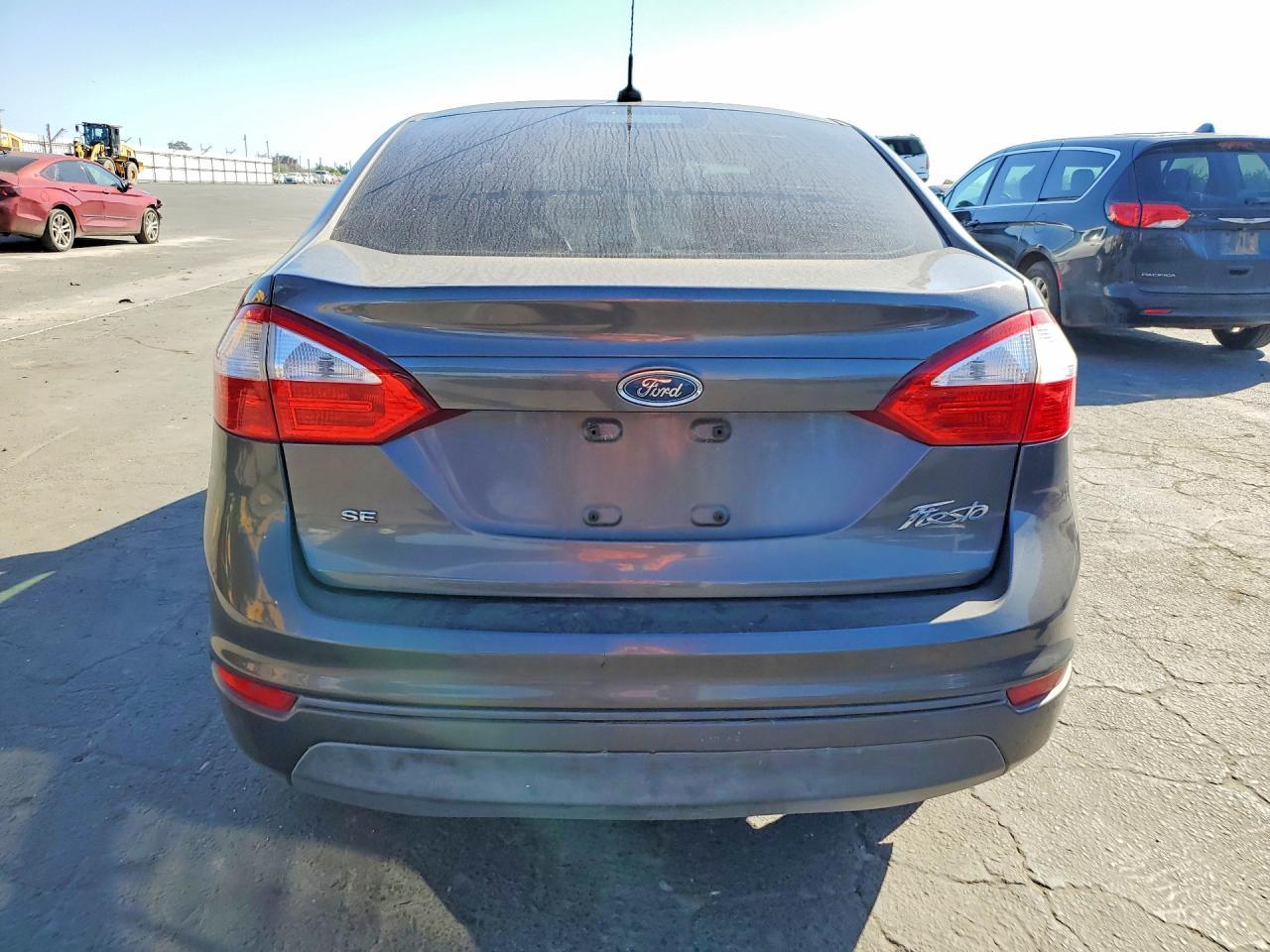 2017 Ford Fiesta Se - Image 6