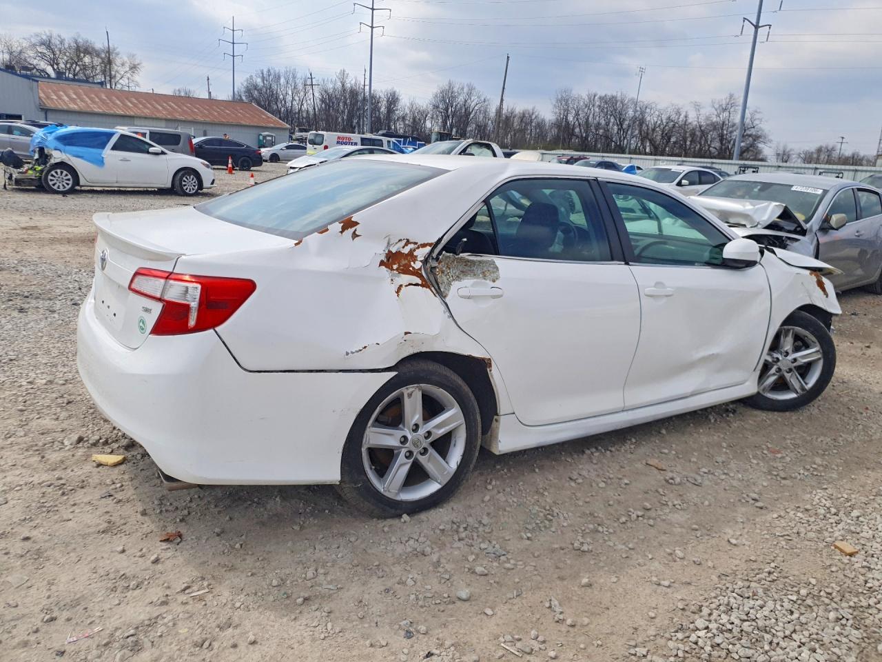 2013 Toyota Camry Se - Фото 3