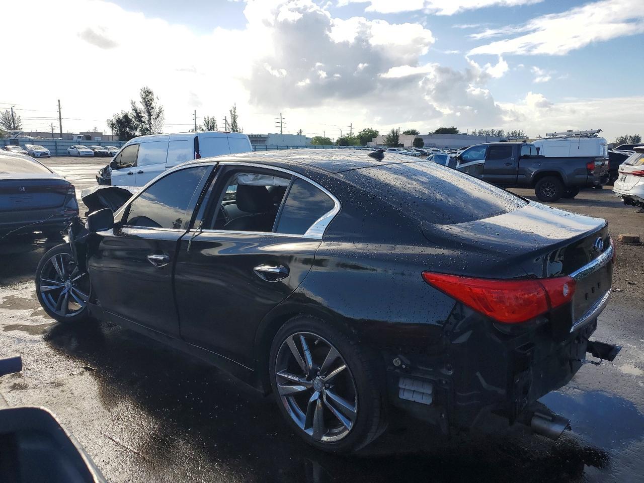 2017 Infiniti Q50 3.0T Premium - Image 2
