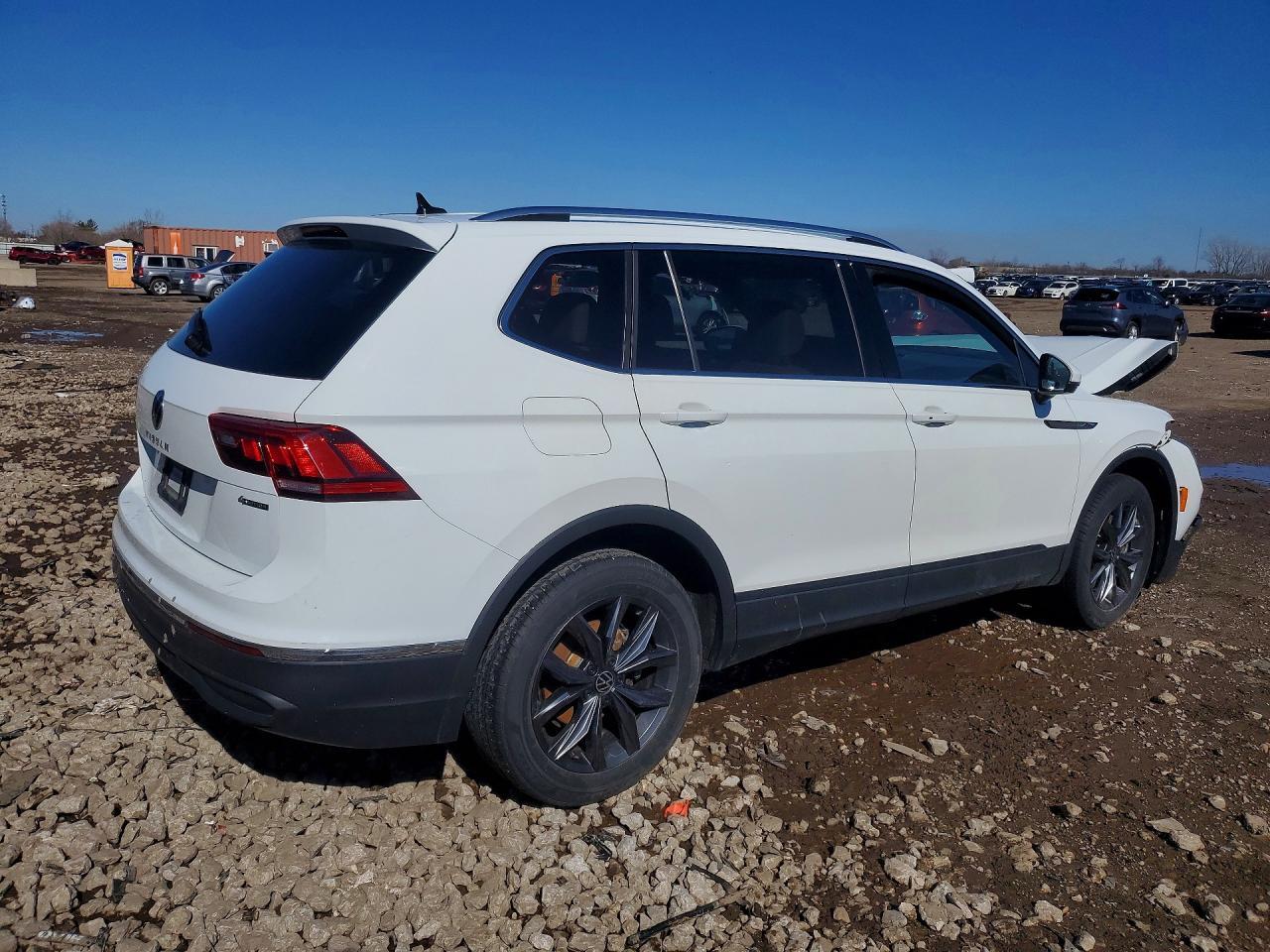 2022 Volkswagen Tiguan Se - Фото 3
