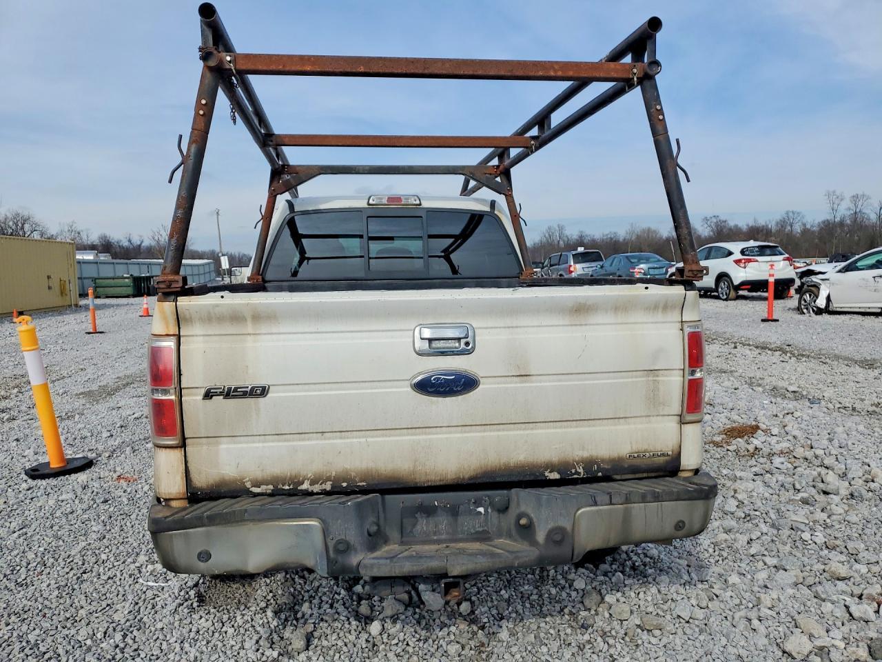 2011 Ford F150 Super Cab - Фото 6