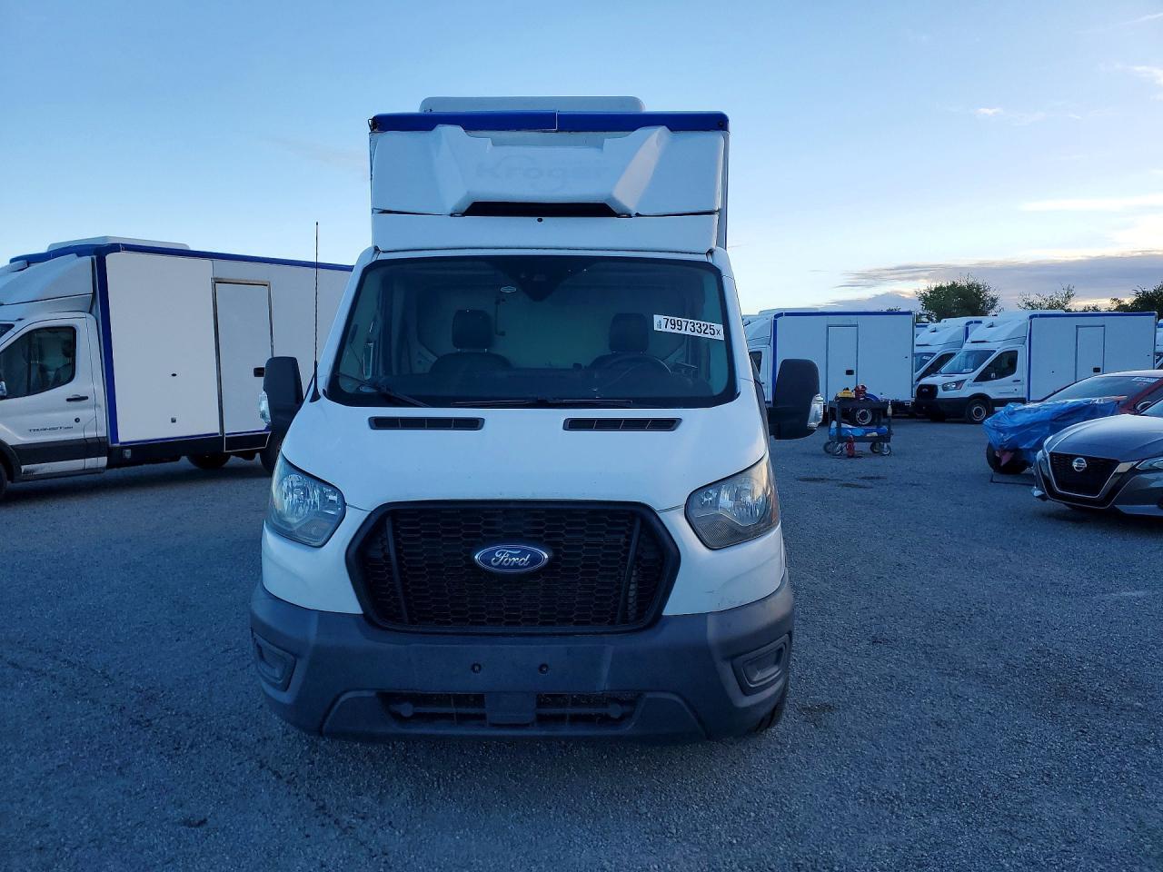 2020 Ford Transit Delivery Truck - Фото 5