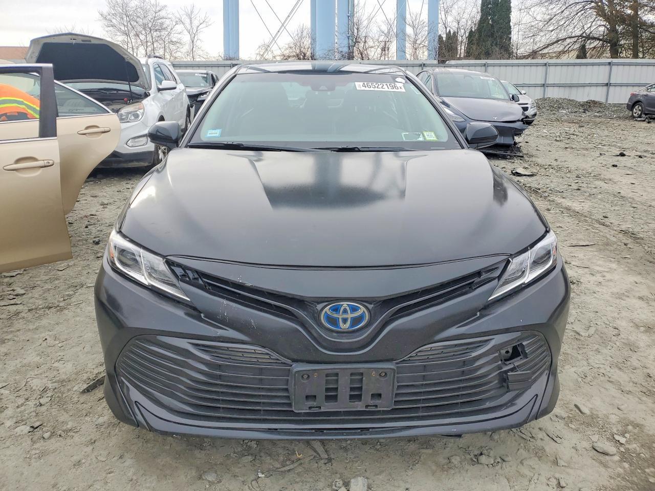 2018 Toyota Camry Hybrid Le - Фото 5