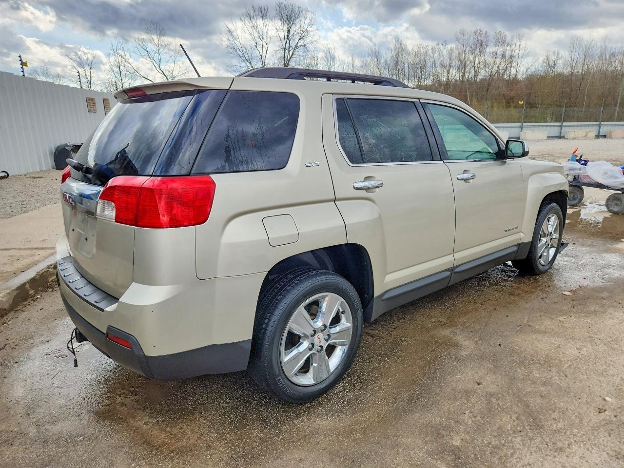 2015 GMC Terrain Slt - Image 3