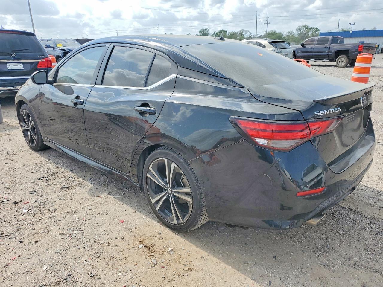2022 Nissan Sentra Sr - Фото 2