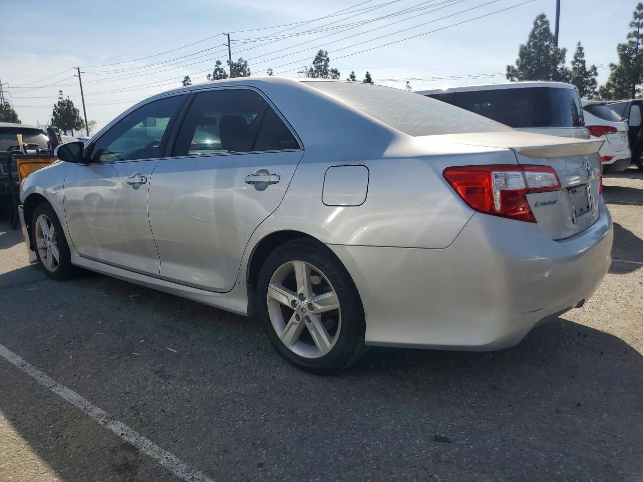 2014 Toyota Camry Se - Image 2