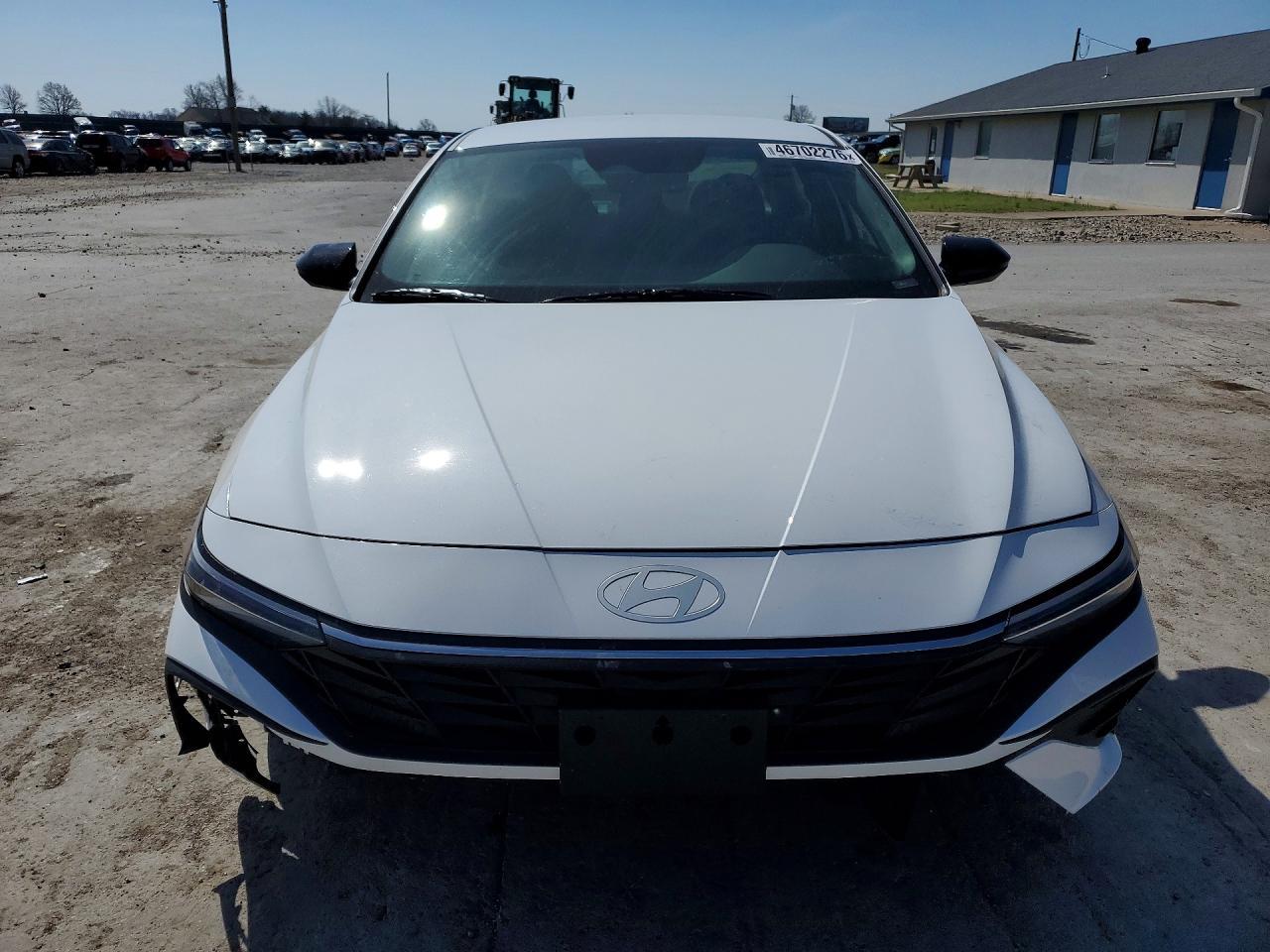 2025 Hyundai Elantra Sel Sport - Image 5