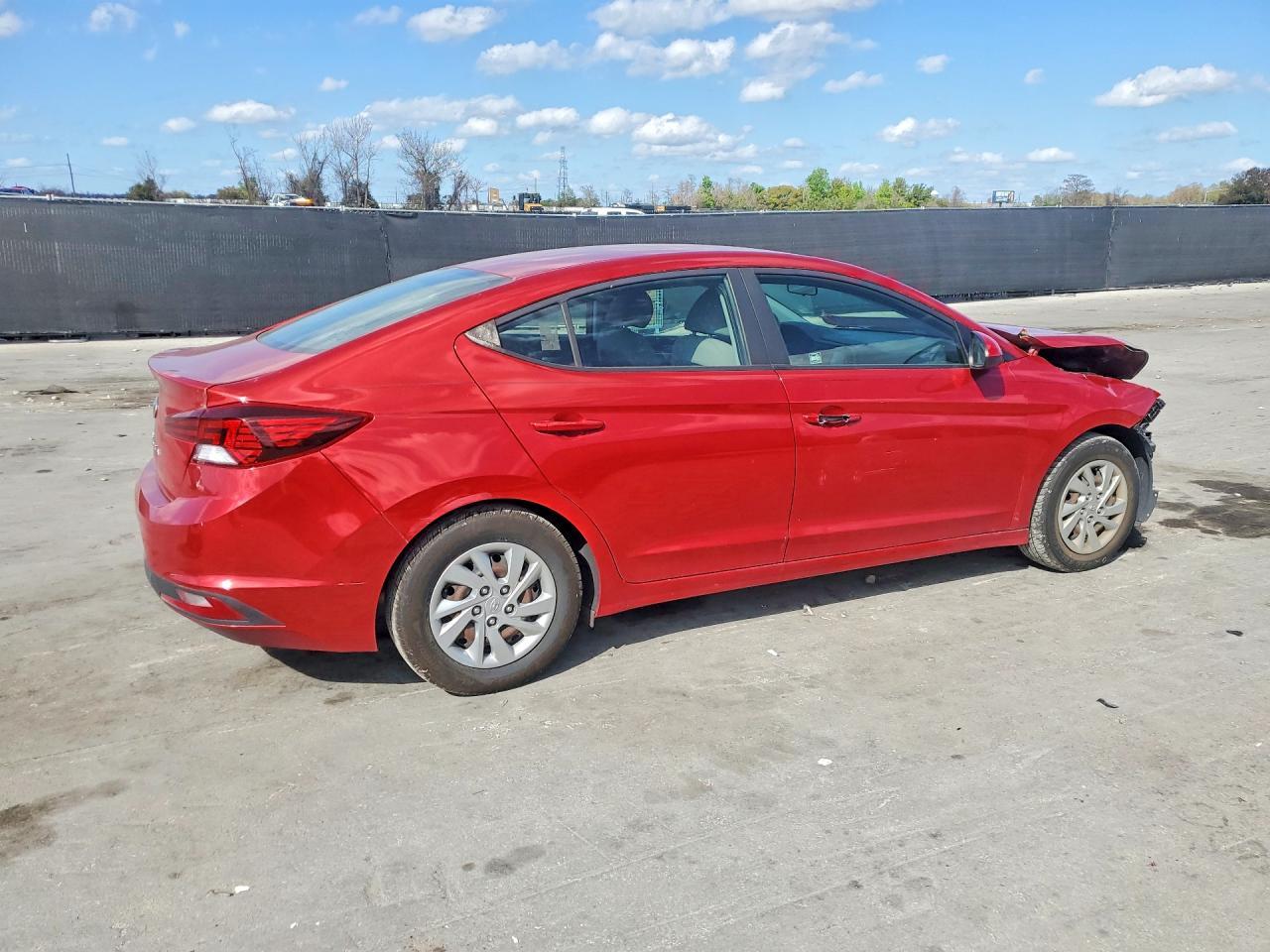 2019 Hyundai Elantra Se - Image 3