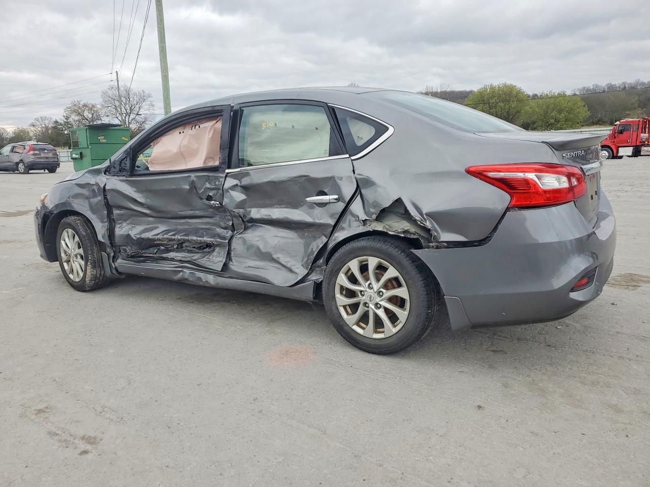 2019 Nissan Sentra S - Фото 2