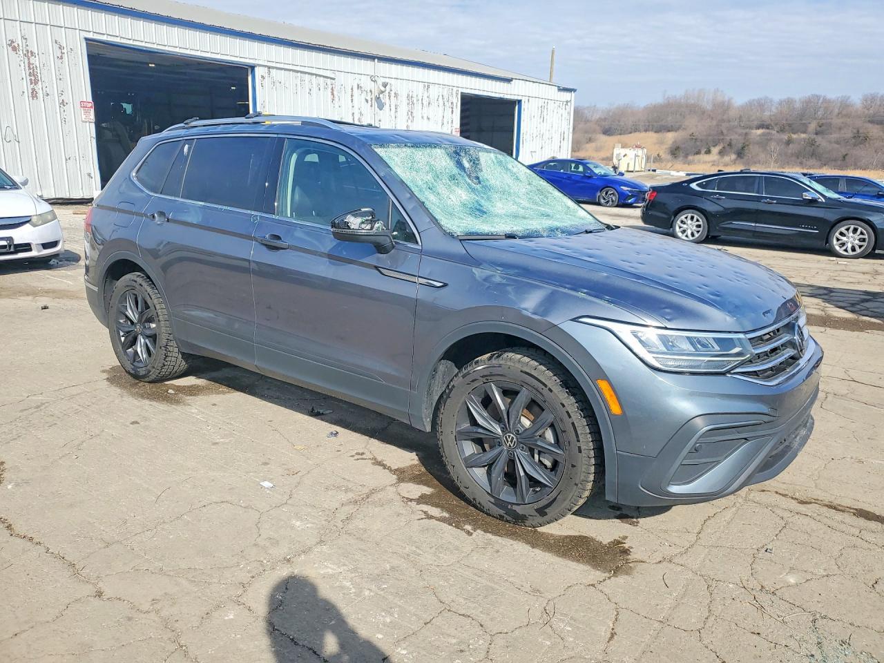 2024 Volkswagen Tiguan Se - Image 4