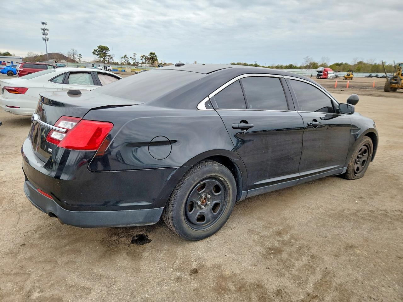 2014 Ford Taurus Police Interceptor - Фото 3