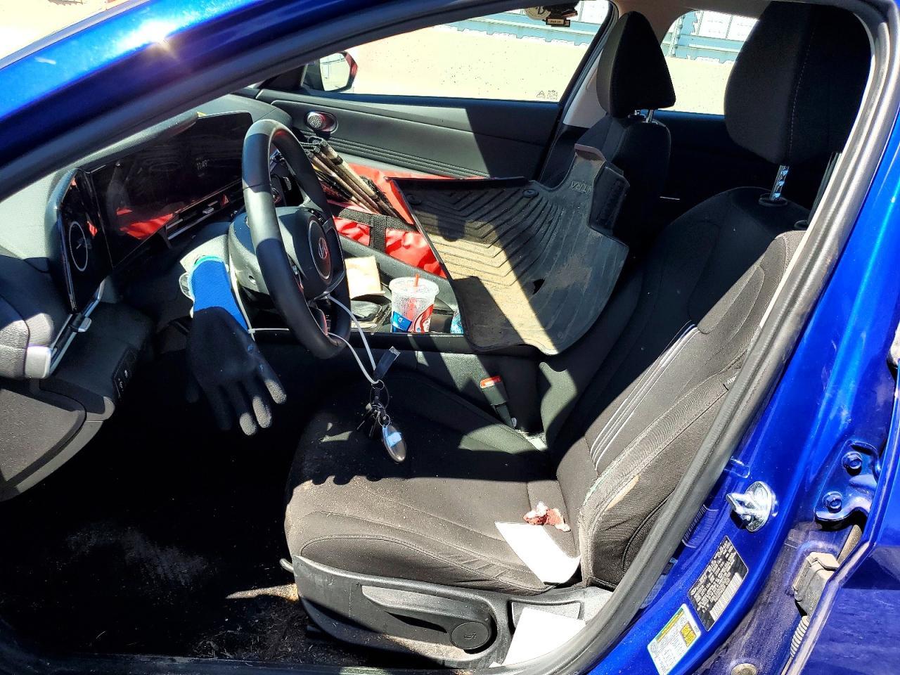 2025 Hyundai Elantra Sel Convenience - Фото 7