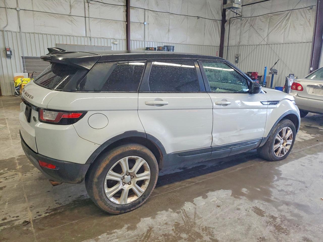 2017 Land Rover Range Rover Evoque Se - Фото 3