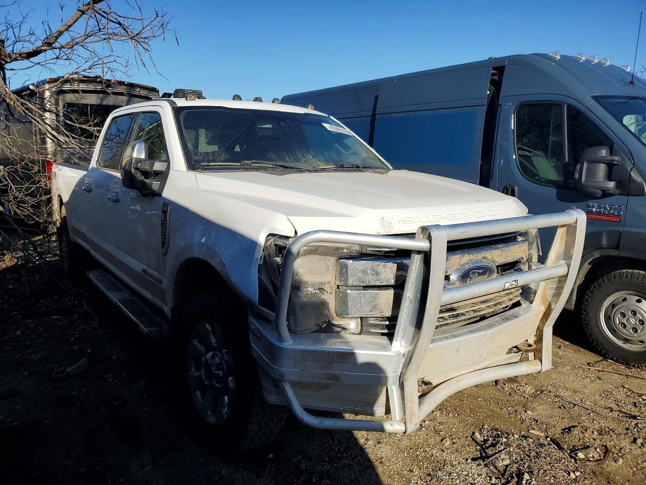 2018 Ford F350 Super Duty - Image 4