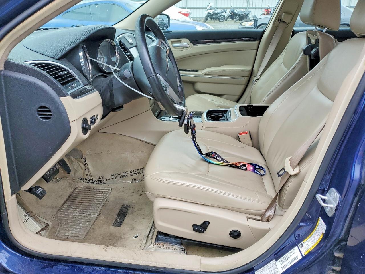 2014 Chrysler 300 - Фото 7