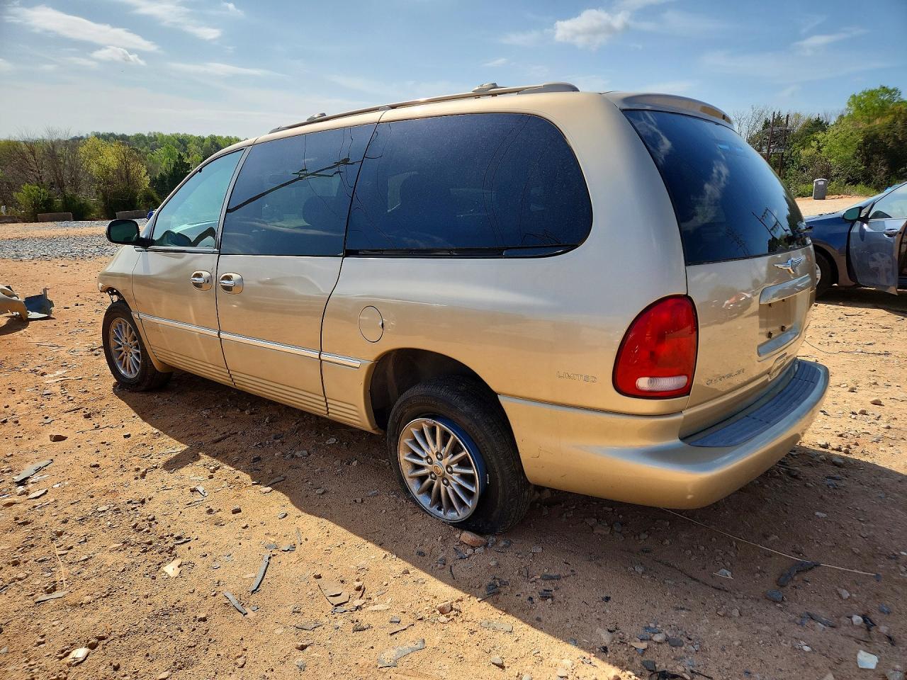 2000 Chrysler Town & Country Limited - Фото 2