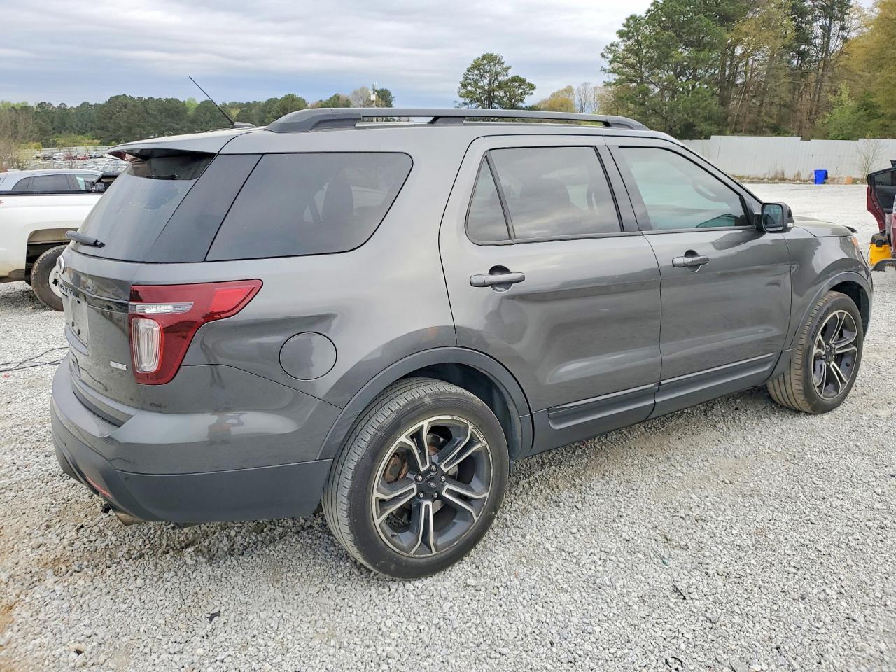 2015 Ford Explorer Sport - Фото 3