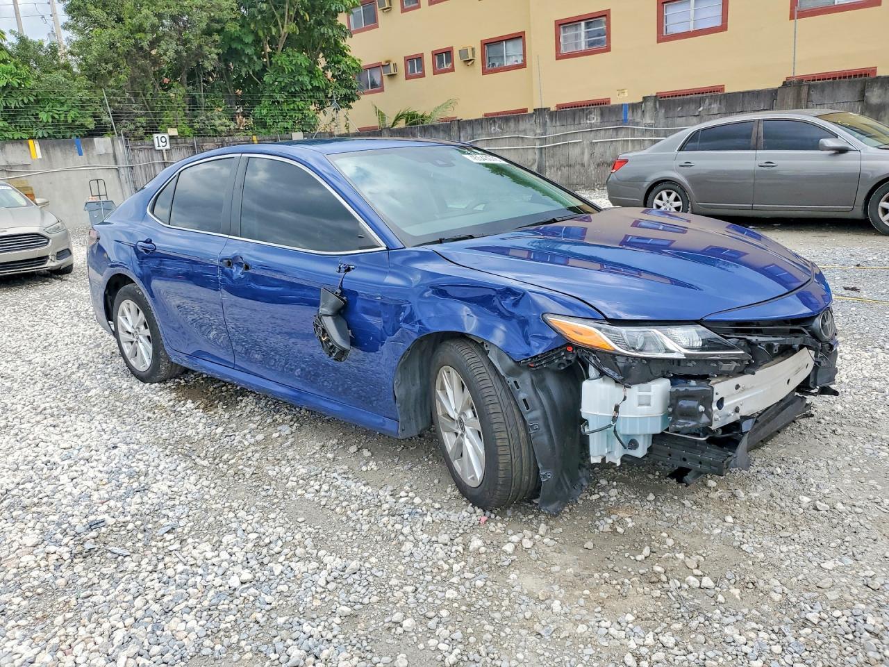 2023 Toyota Camry Le - Фото 4