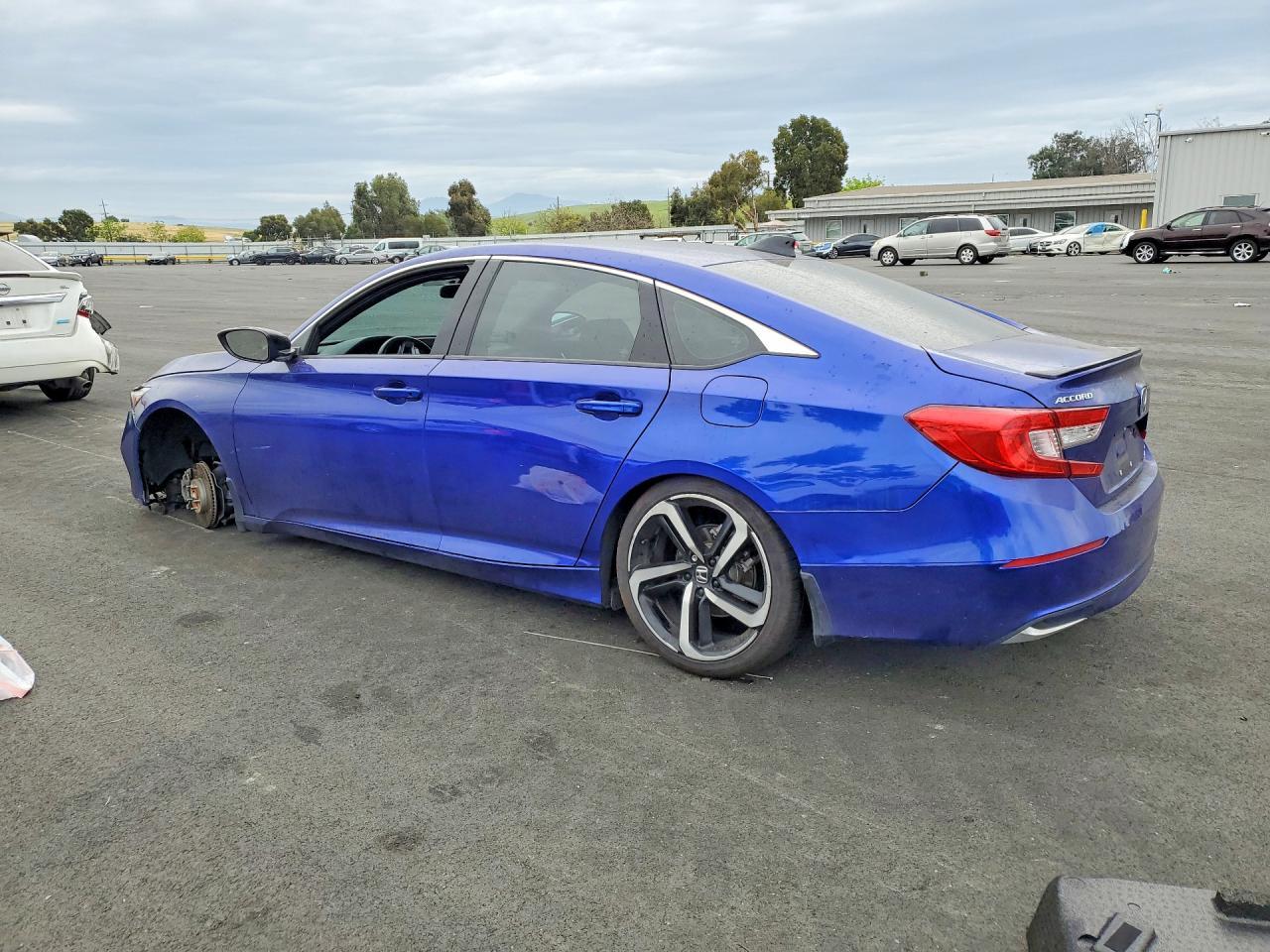 2022 Honda Accord Hybrid Sport - Фото 2