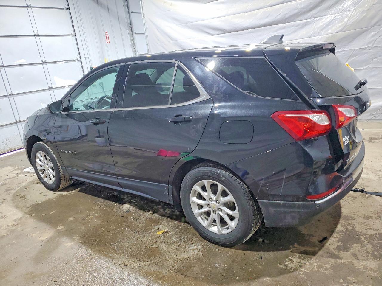 2020 Chevrolet Equinox Lt - Image 2