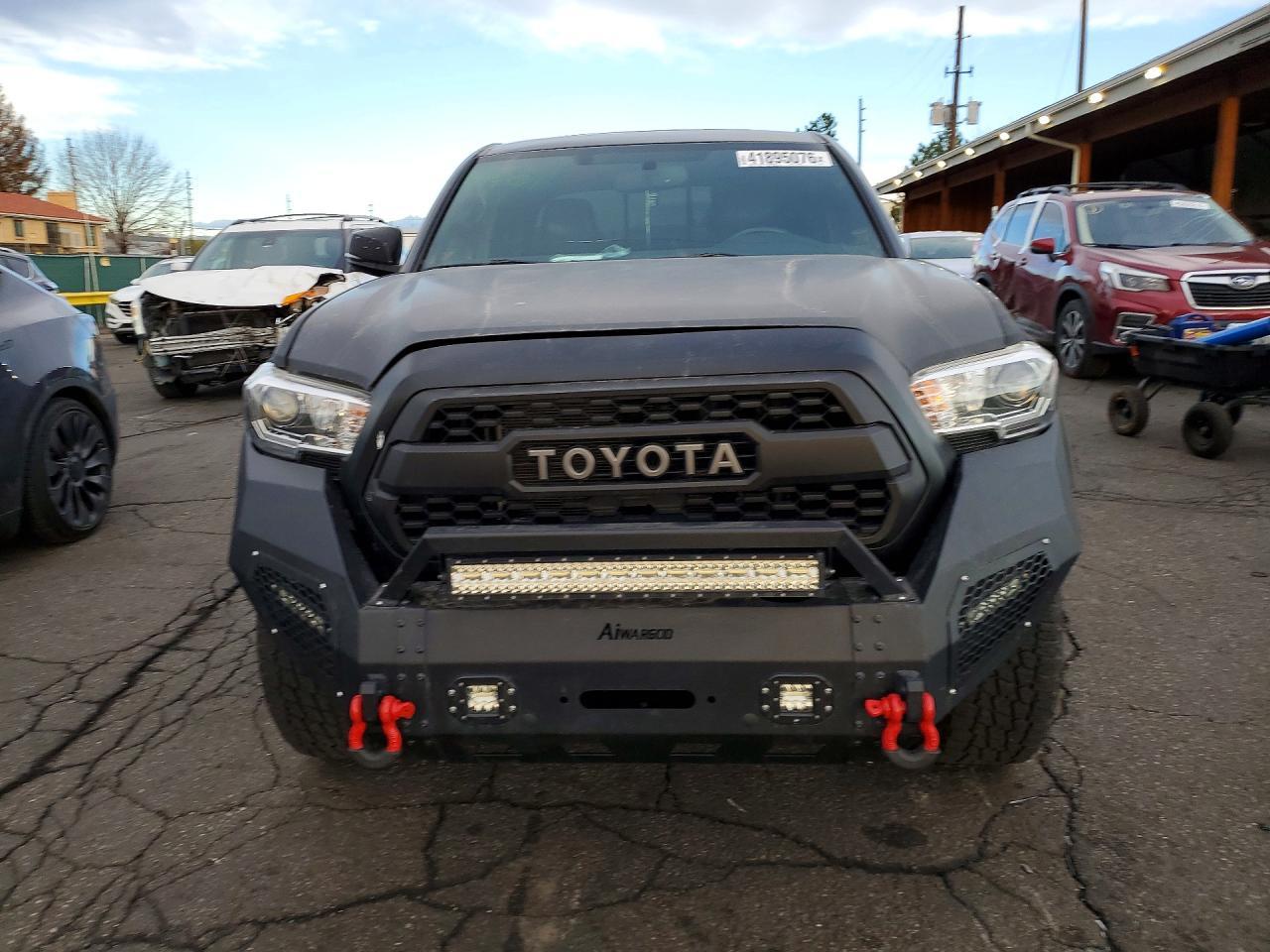 2017 Toyota Tacoma Limited - Image 5