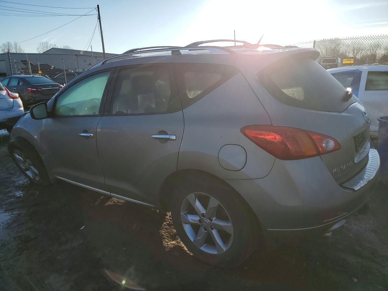 2010 Nissan Murano S - Фото 2