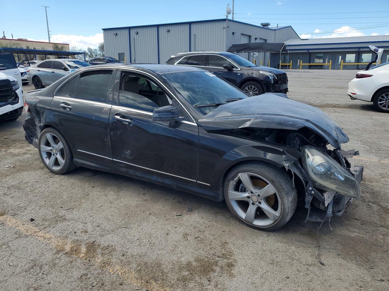 2014 Mercedes-Benz C 250 - Image 4