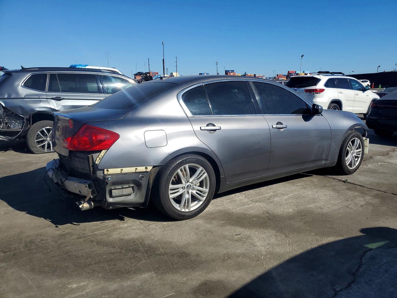 2010 Infiniti G37 Sedan Base - Image 3