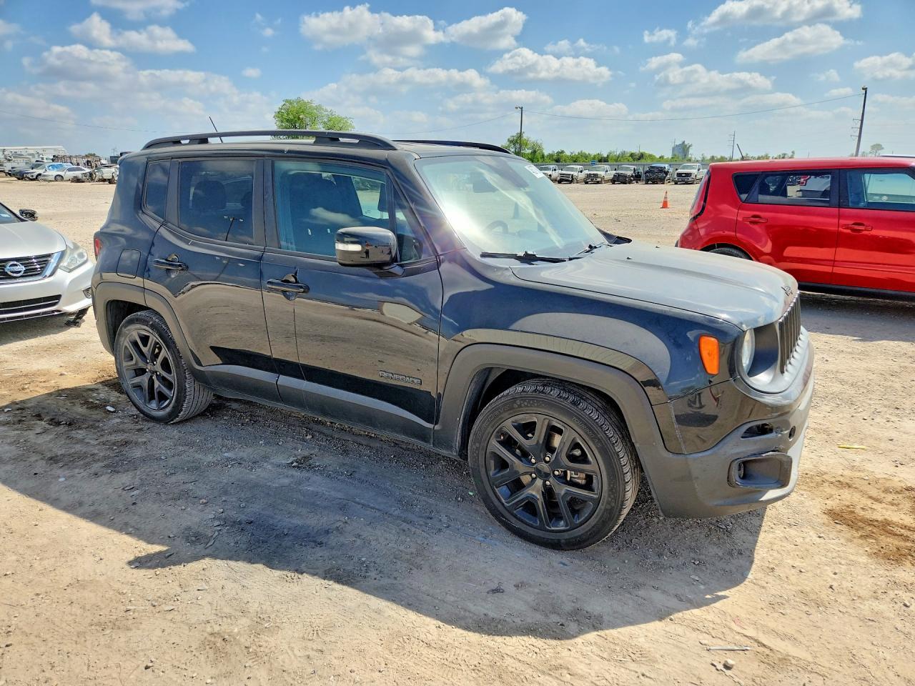 2017 Jeep Renegade Latitude - Image 4