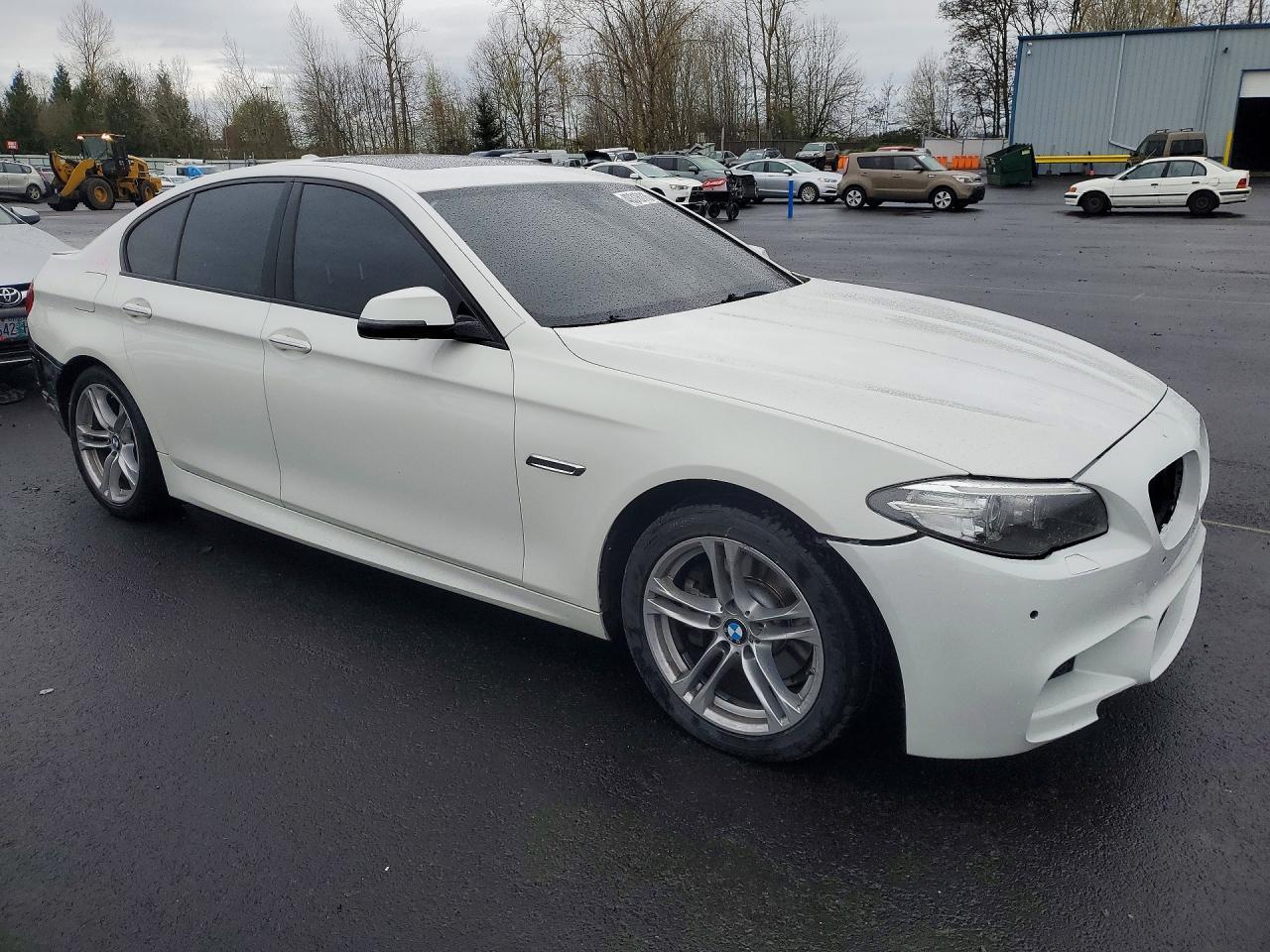 2016 BMW 528 I - Image 4
