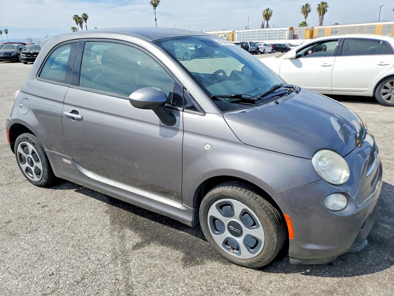 2013 Fiat 500 Electric - Image 4