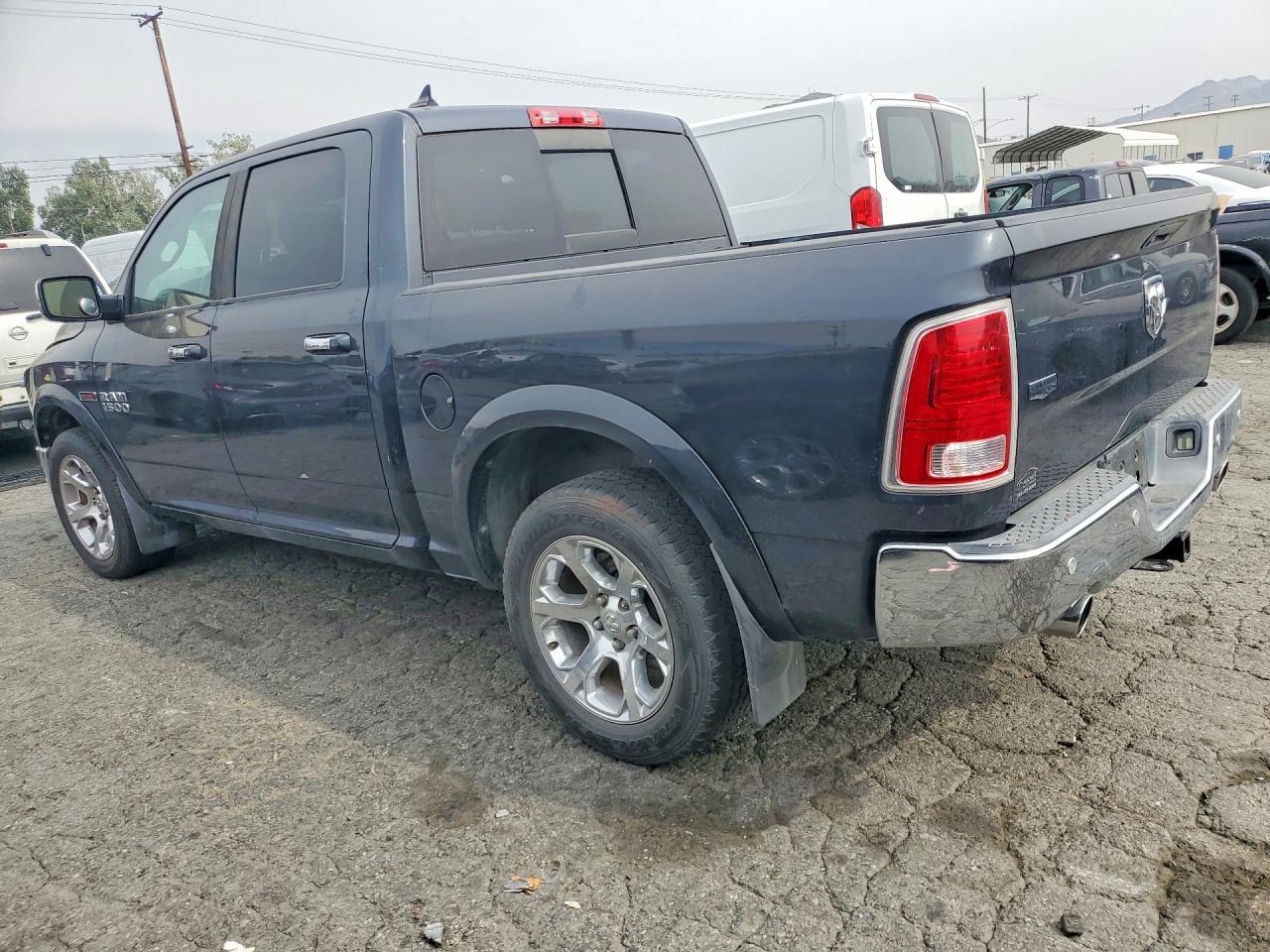 2015 Ram 1500 Laramie - Фото 2