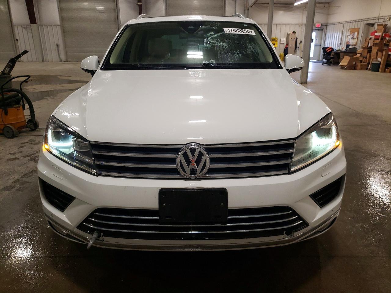 2016 Volkswagen Touareg Sport - Фото 5