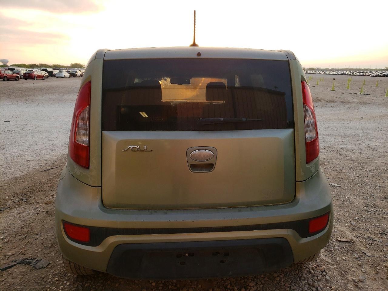 2013 Kia Soul - Image 6