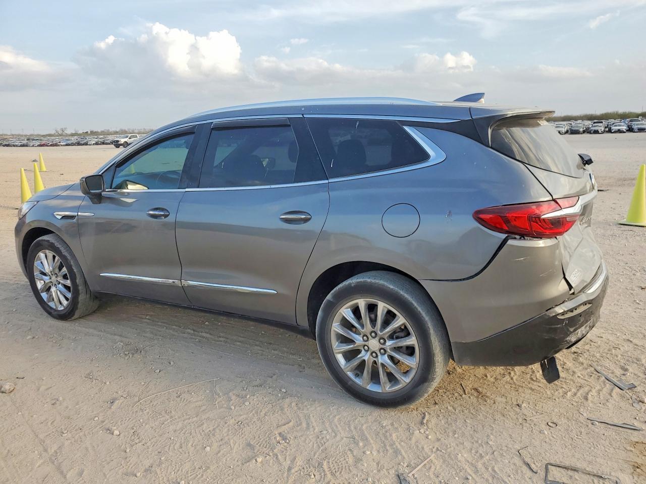 2019 Buick Enclave Essence - Фото 2