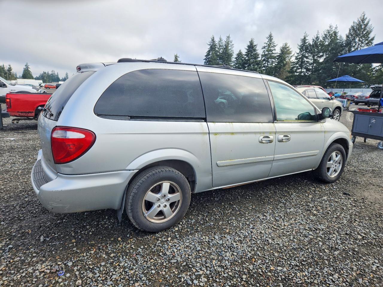 2005 Dodge Caravan - Фото 3