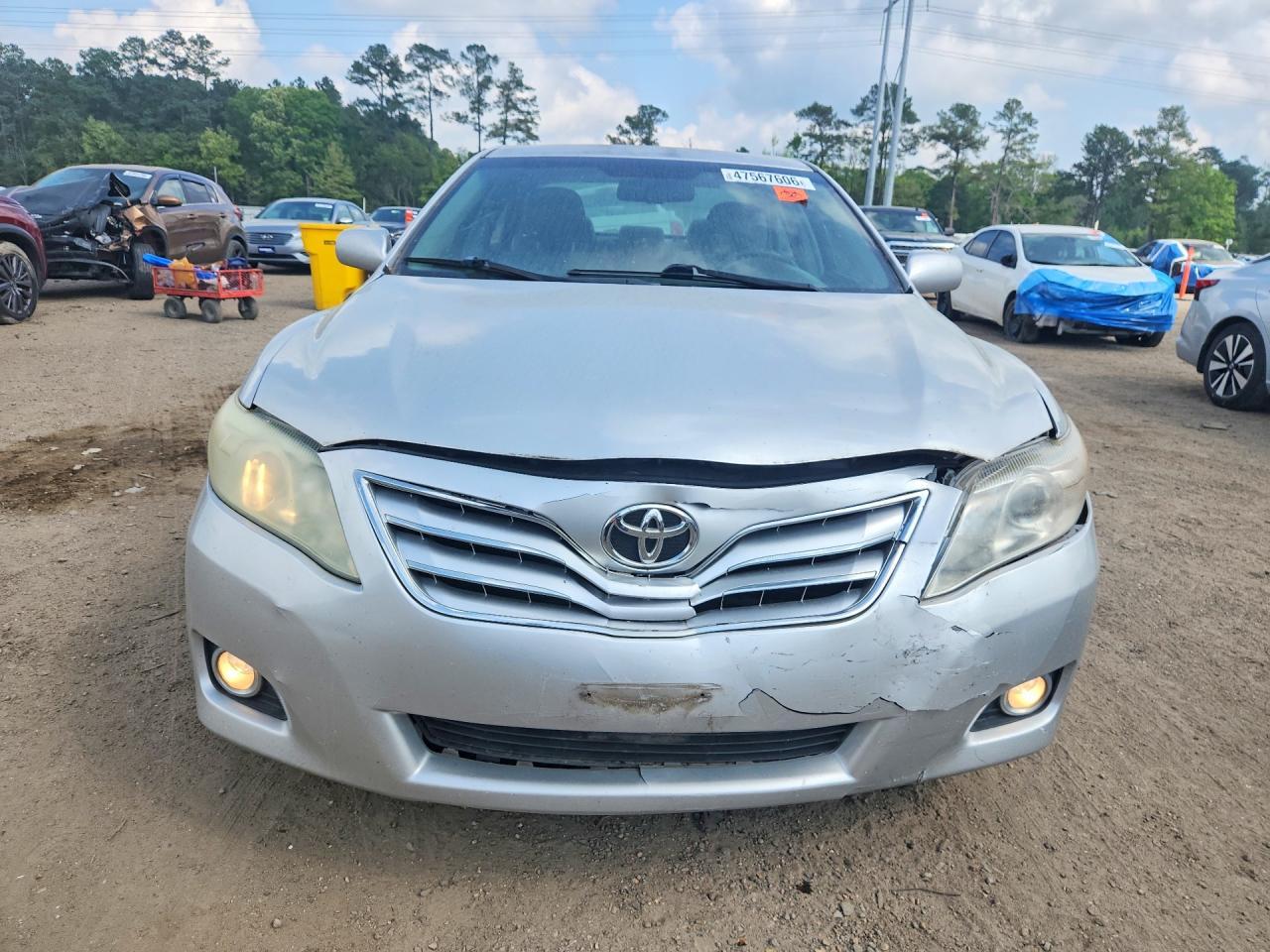 2010 Toyota Camry Xle V6 - Image 5