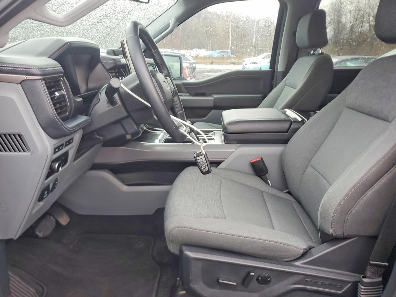 2024 Ford F150 Lightning Xlt - Фото 7