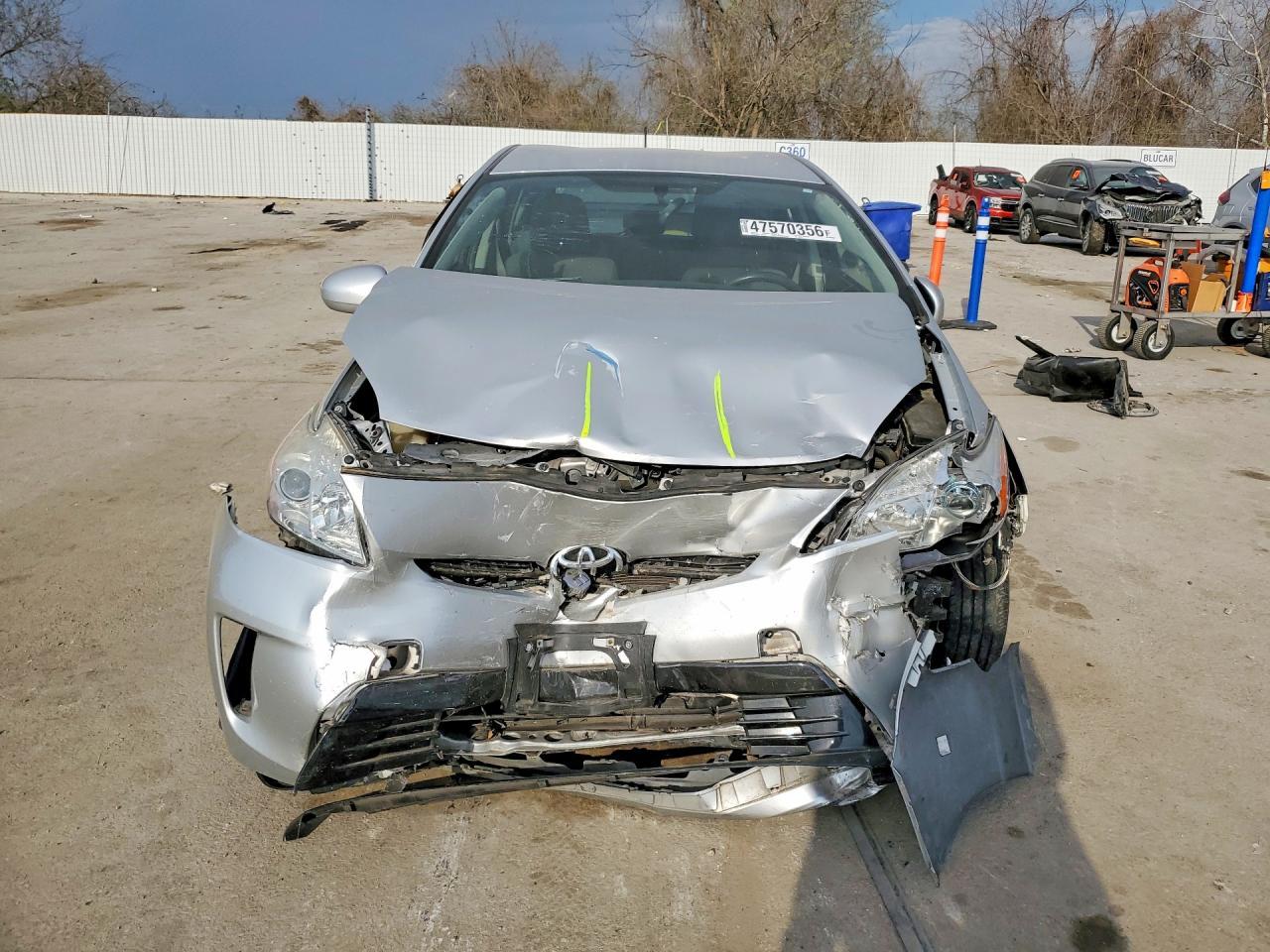2015 Toyota Prius Two - Фото 5