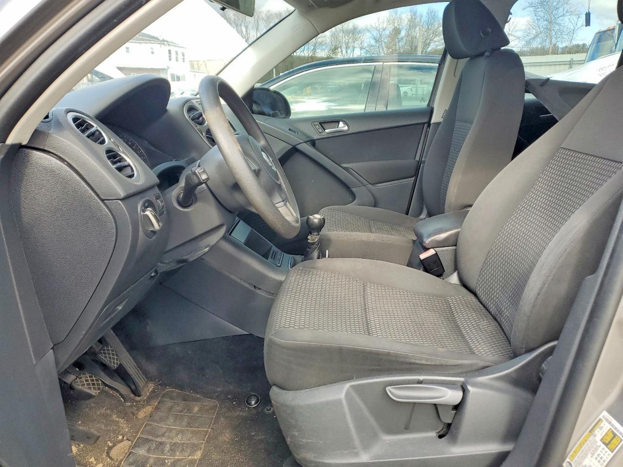 2011 Volkswagen Tiguan S - Фото 7