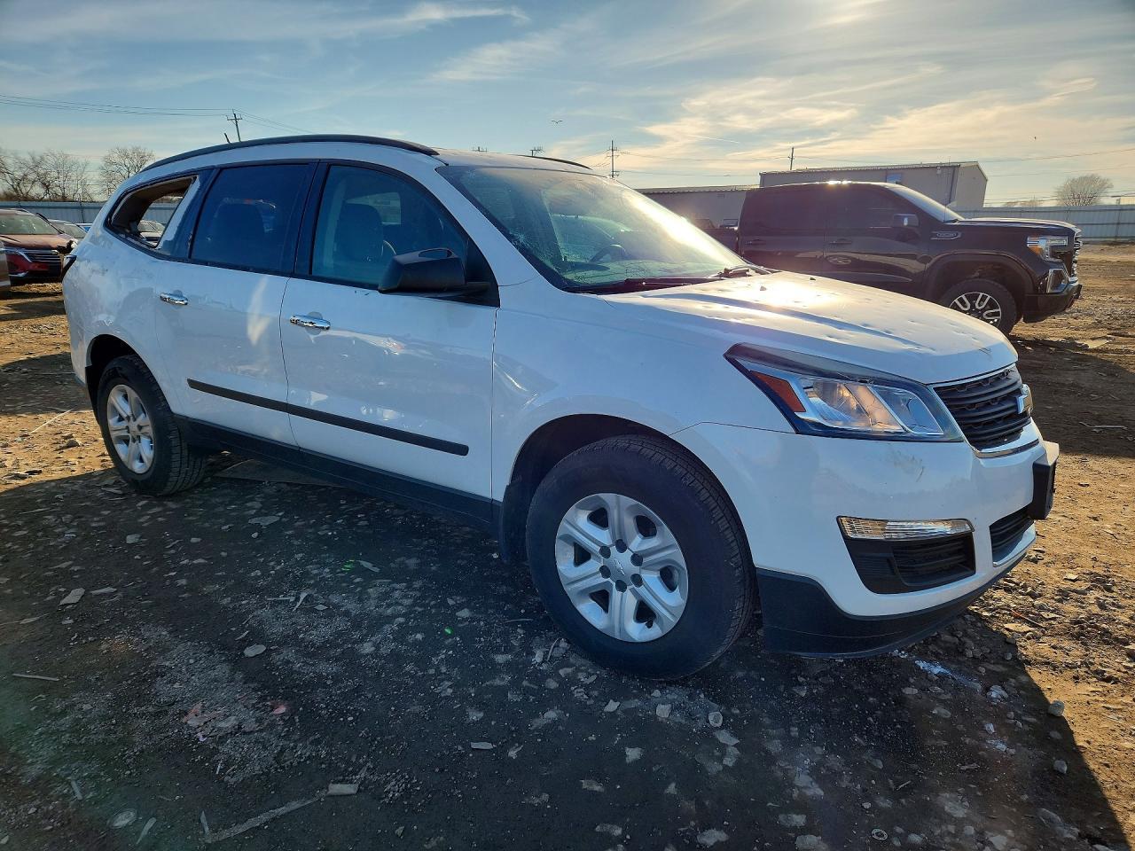2017 Chevrolet Traverse Ls - Image 4