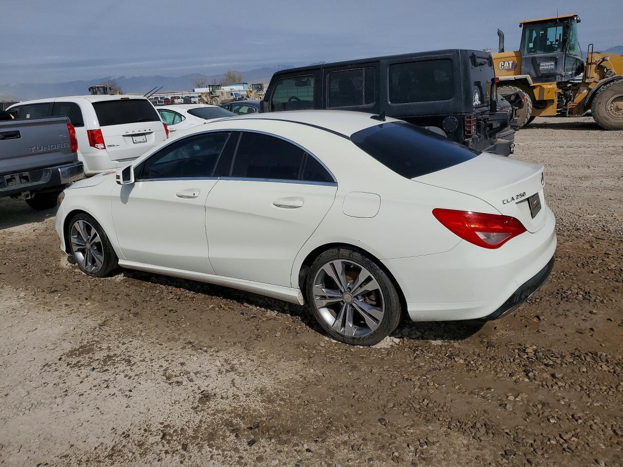 2017 Mercedes-Benz Cla 250 - Фото 2