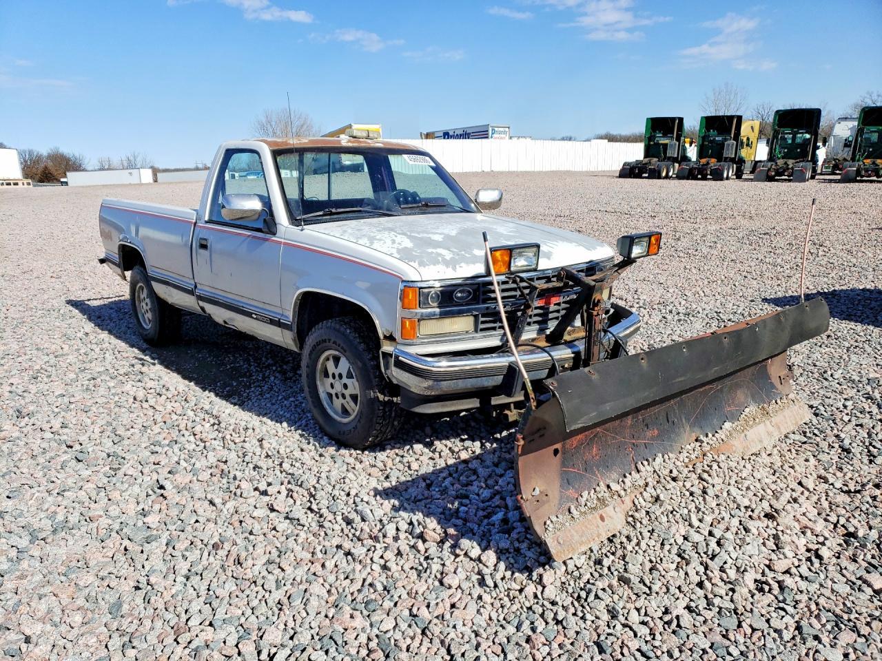1988 Chevrolet Gmt-400 K1500 - Image 4