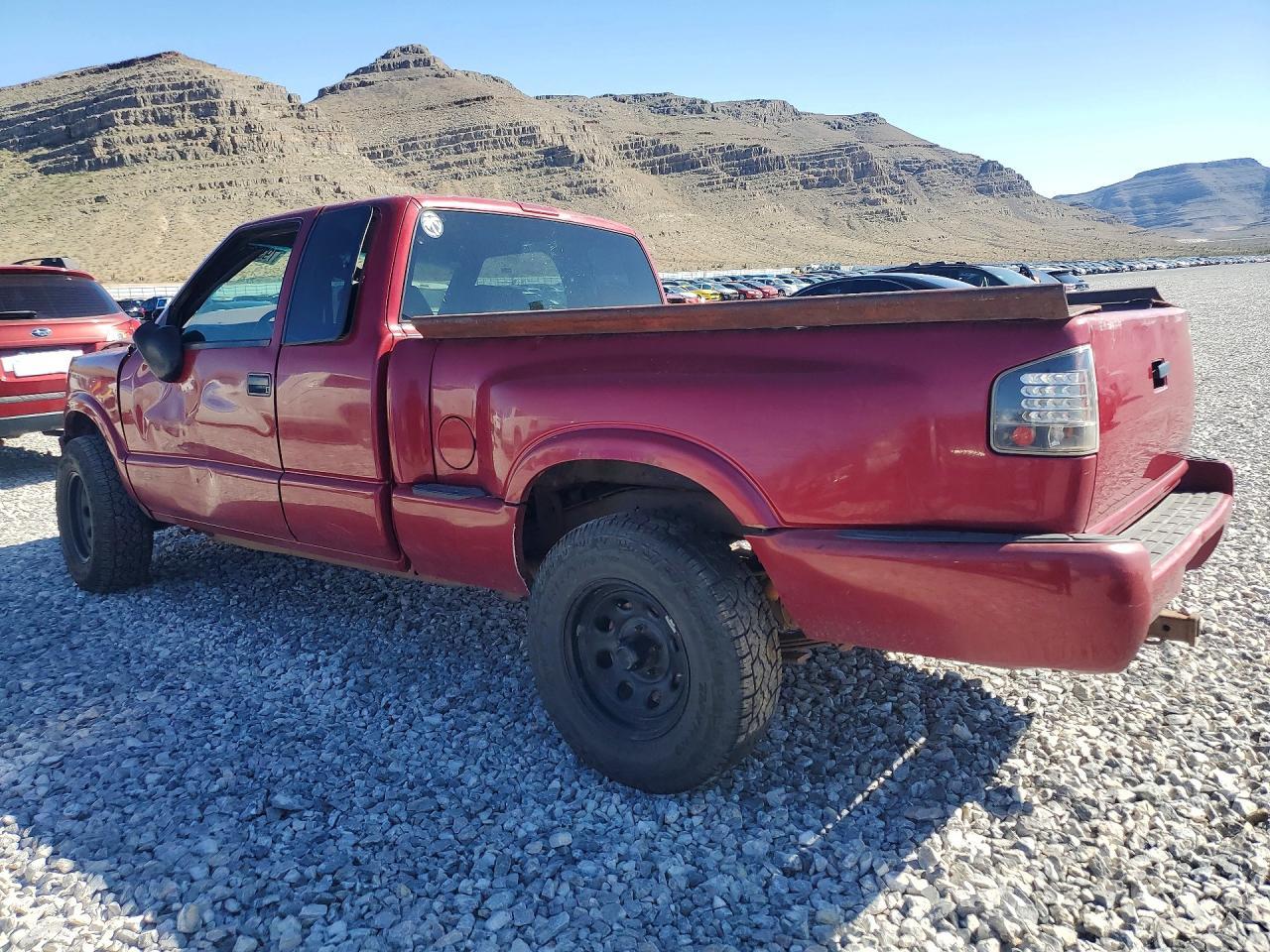 1997 Chevrolet S Truck S10 - Фото 2